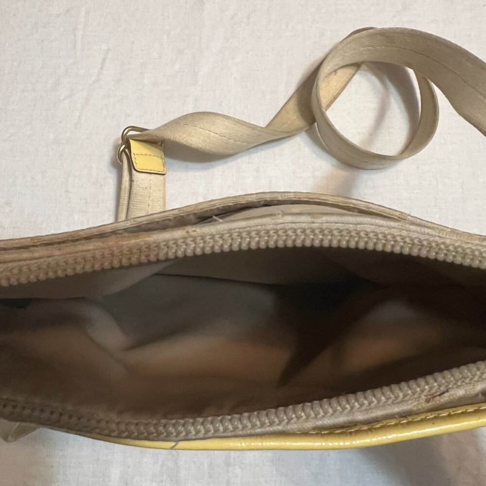 Coach Crossbody Bag Khaki Signature C Canvas Yellow Trim Floral Applique - Picture 4 of 8